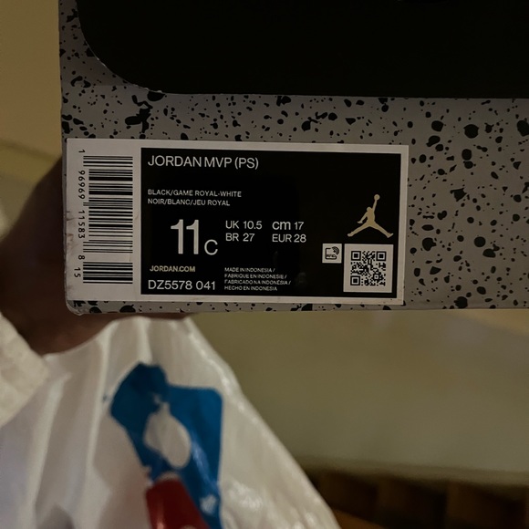 Kids Jordan’s - Picture 3 of 3